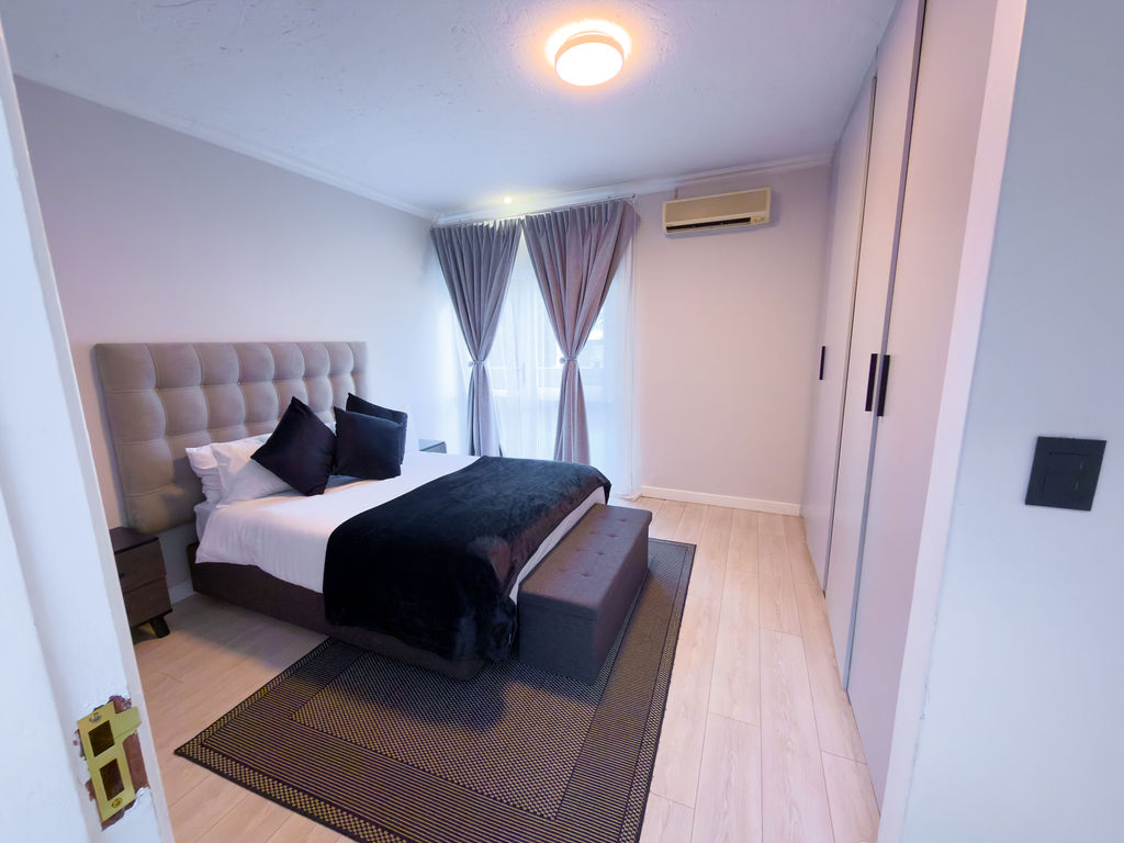 Bedroom 2 - Giraffe